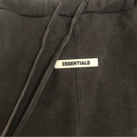 FOG Essentials sweats - Picture 2 of 5